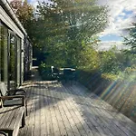 Architect-Designed Retreat In Private Woods * Give