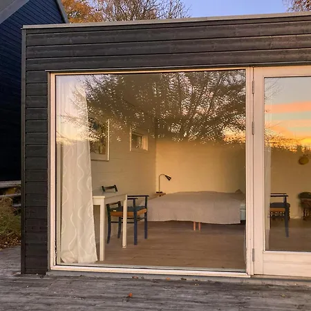 Architect-designed Retreat In Private Woods Nyaraló *