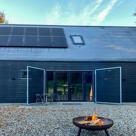 Architect-designed Retreat In Private Woods Nyaraló Givskud