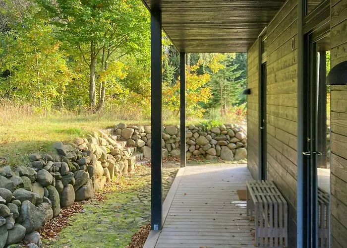 Architect-designed Retreat In Private Woods * Give