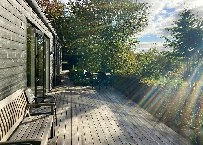 Architect-designed Retreat In Private Woods * Give